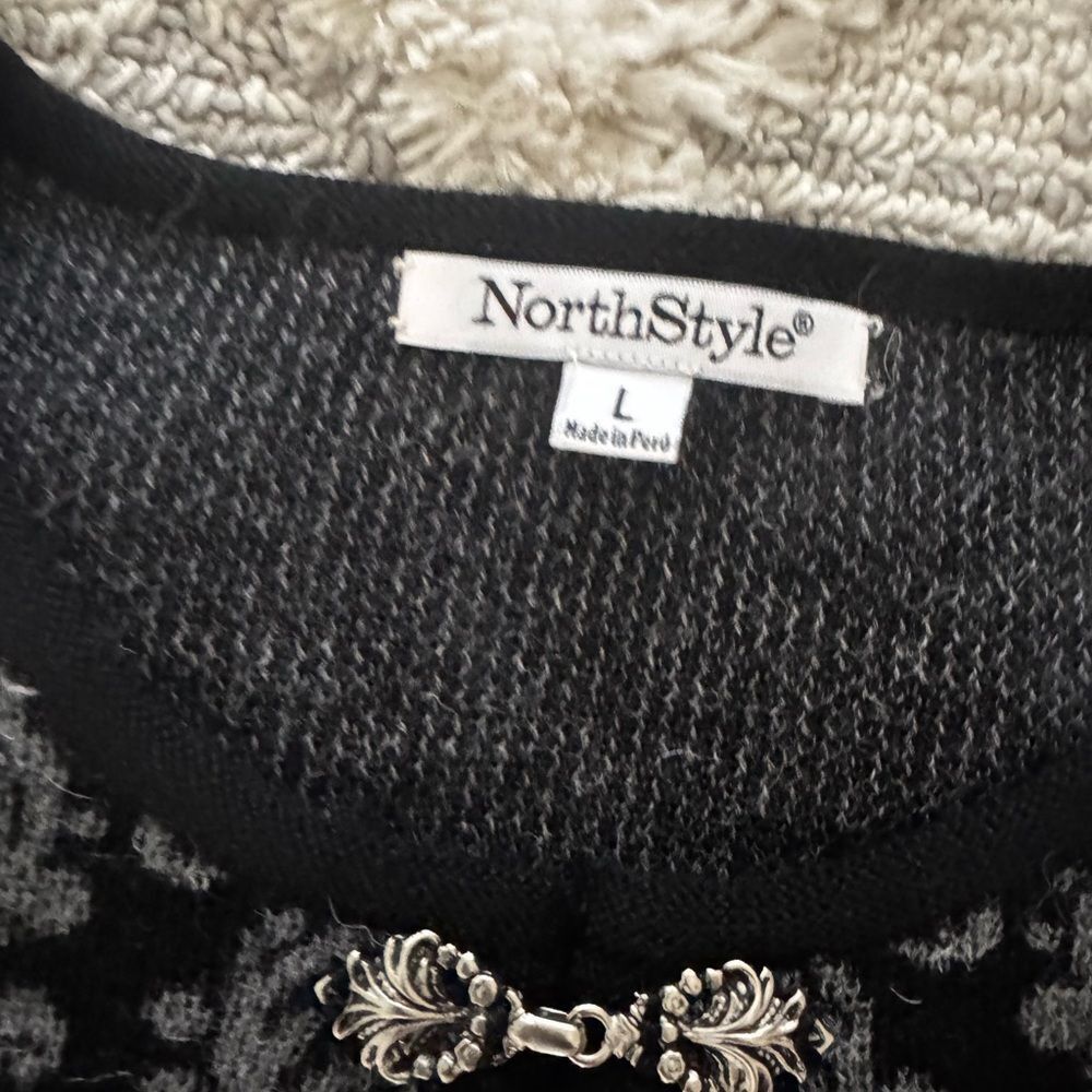 North Style Peruvian Alpaca Long Cardigan Size Large - Picture 11 of 13